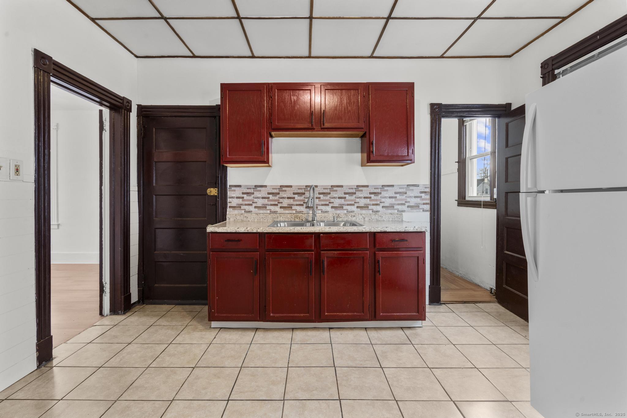 Hartford, Connecticut 06106, United States, 3 Bedrooms Bedrooms, ,1 BathroomBathrooms,Residential,Pending,18683