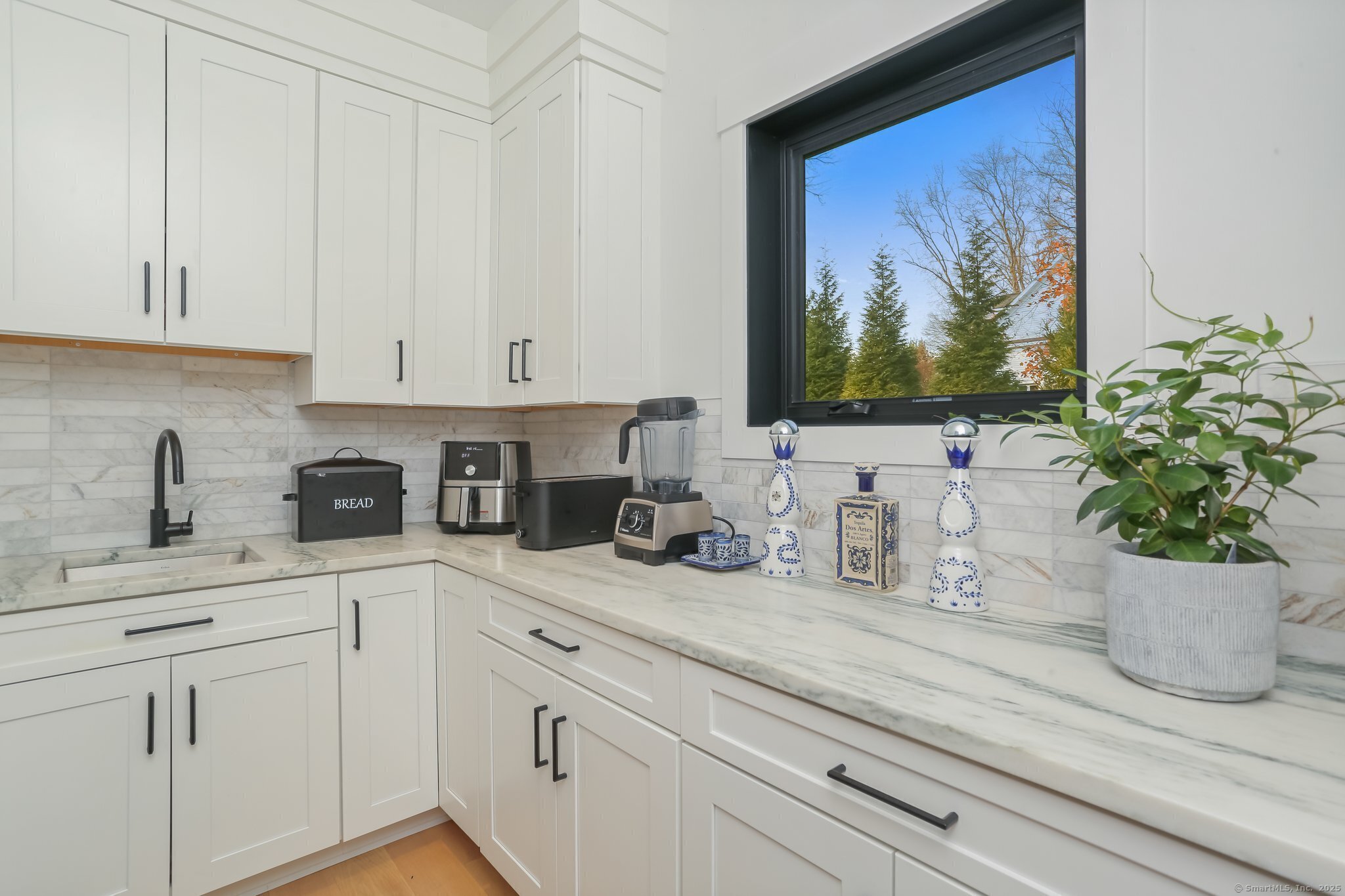 99 Hillspoint Road, Westport, Connecticut image 12