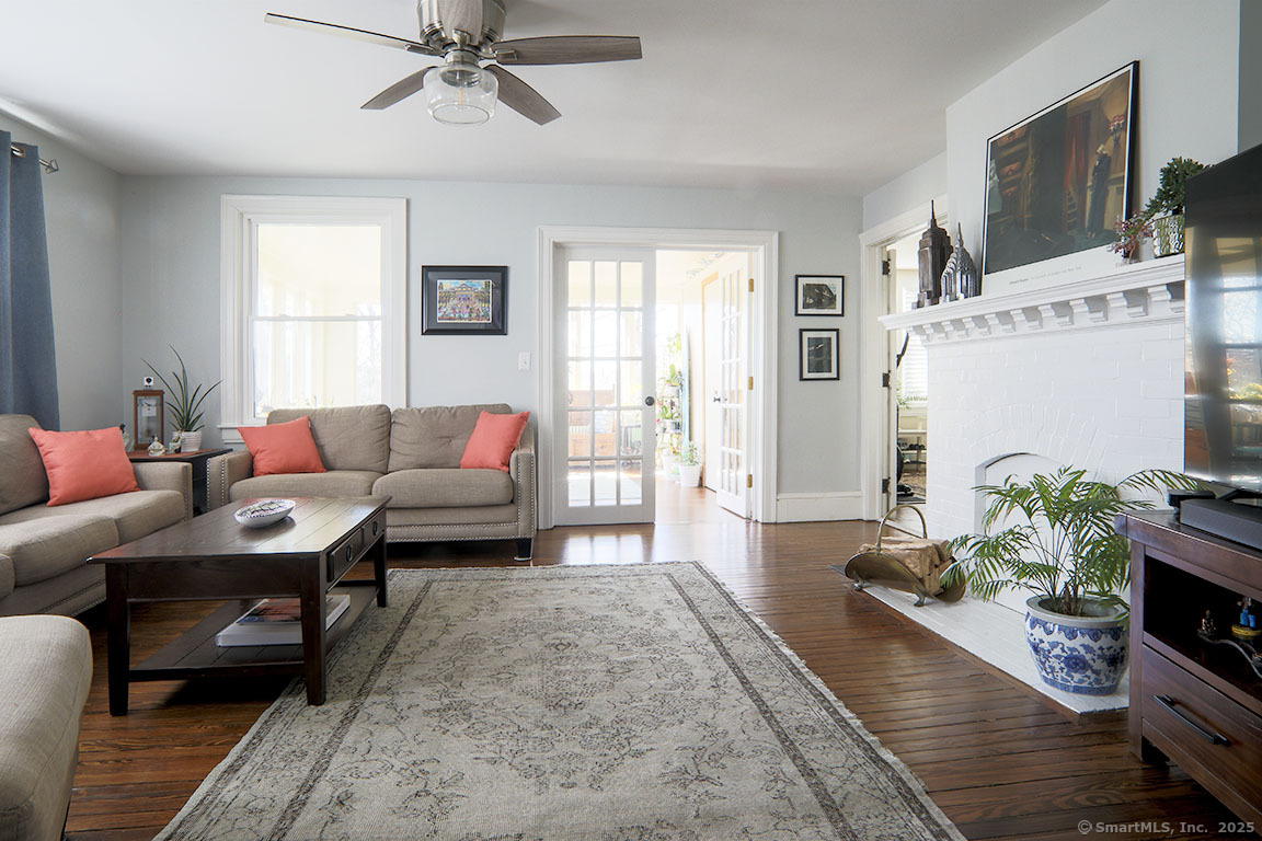2 Colonial Place, Norwalk, Connecticut image 5