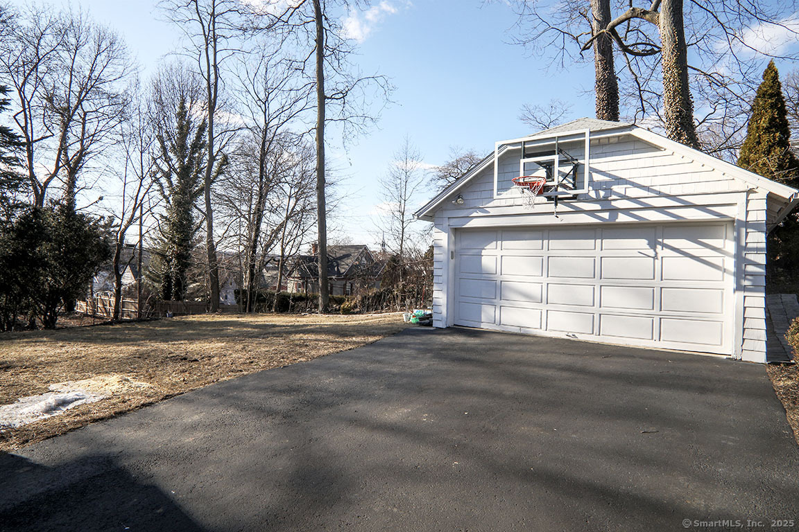 2 Colonial Place, Norwalk, Connecticut image 33