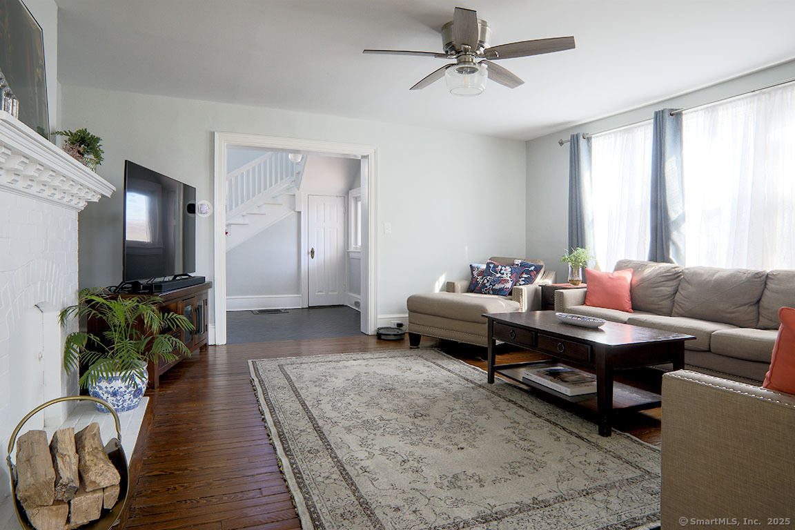 2 Colonial Place, Norwalk, Connecticut image 3