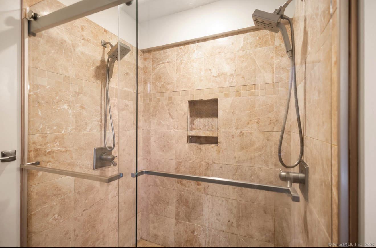 Woodstock, Connecticut 06281, United States, 3 Bedrooms Bedrooms, ,3 BathroomsBathrooms,Residential,Active,196273