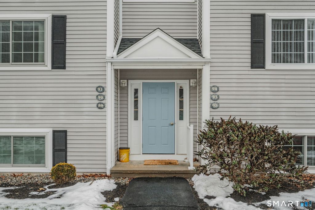 Photo of 310 Boston Post Road #90, Waterford, CT 06385 (MLS # 24145693)