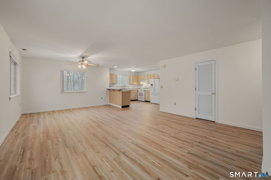 Photo of 310 Boston Post Road #90, Waterford, CT 06385 (MLS # 24145693)