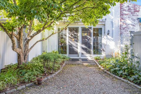 A home in New Canaan