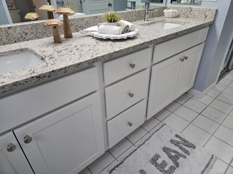 Tiny photo for 3 Acorn Glen #3, Avon, CT 06001 (MLS # 24142210)