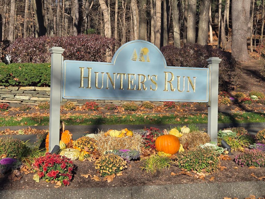 Photo of 3 Acorn Glen #3, Avon, CT 06001 (MLS # 24142210)