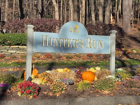 Tiny photo for 3 Acorn Glen #3, Avon, CT 06001 (MLS # 24142210)