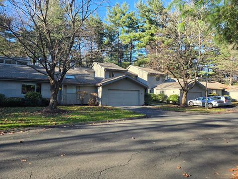 Tiny photo for 3 Acorn Glen #3, Avon, CT 06001 (MLS # 24142210)