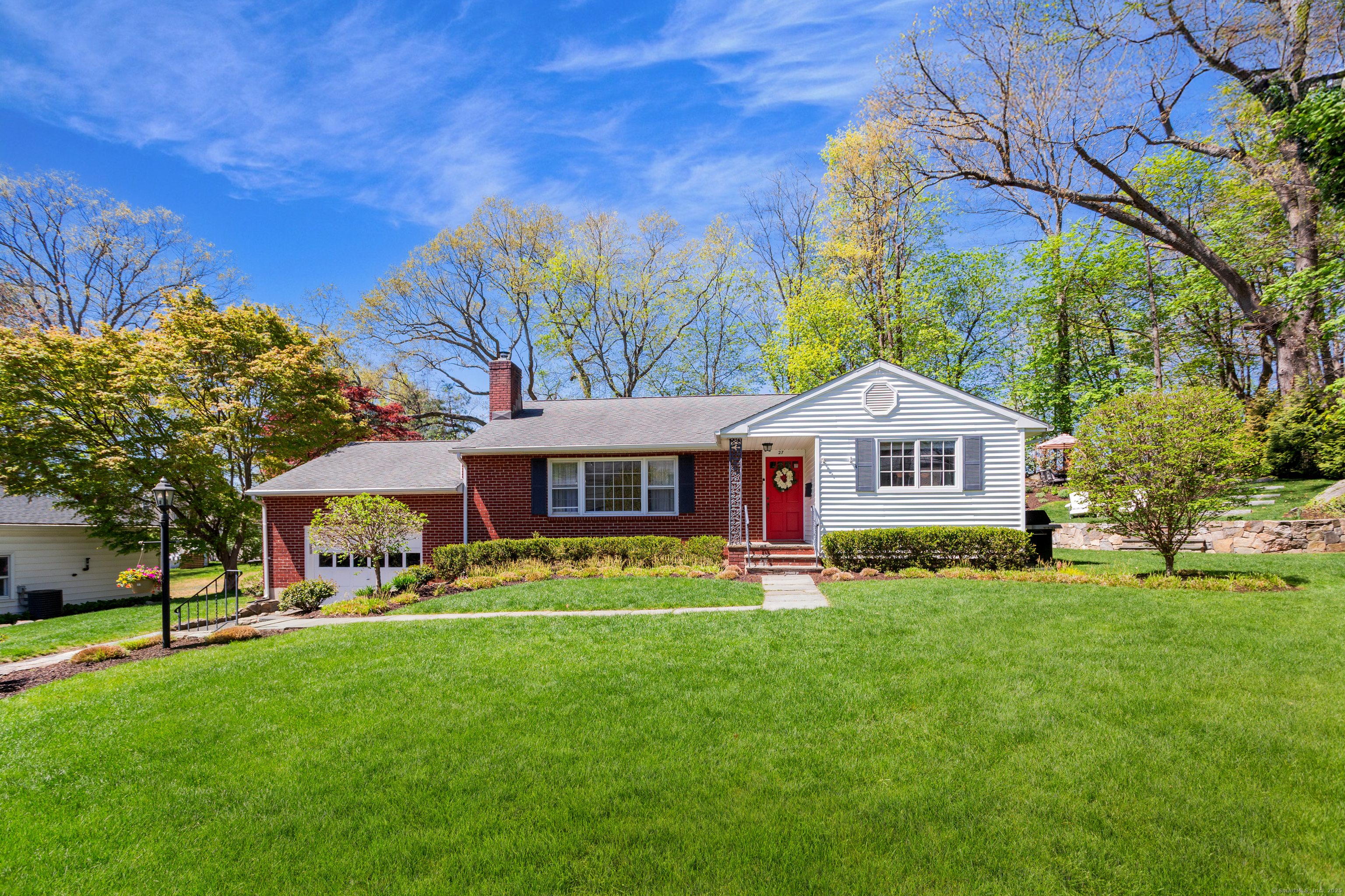 Property for Sale at Deacon Hill Road, Stamford, Connecticut - Bedrooms: 3 
Bathrooms: 2 
Rooms: 8  - $775,000