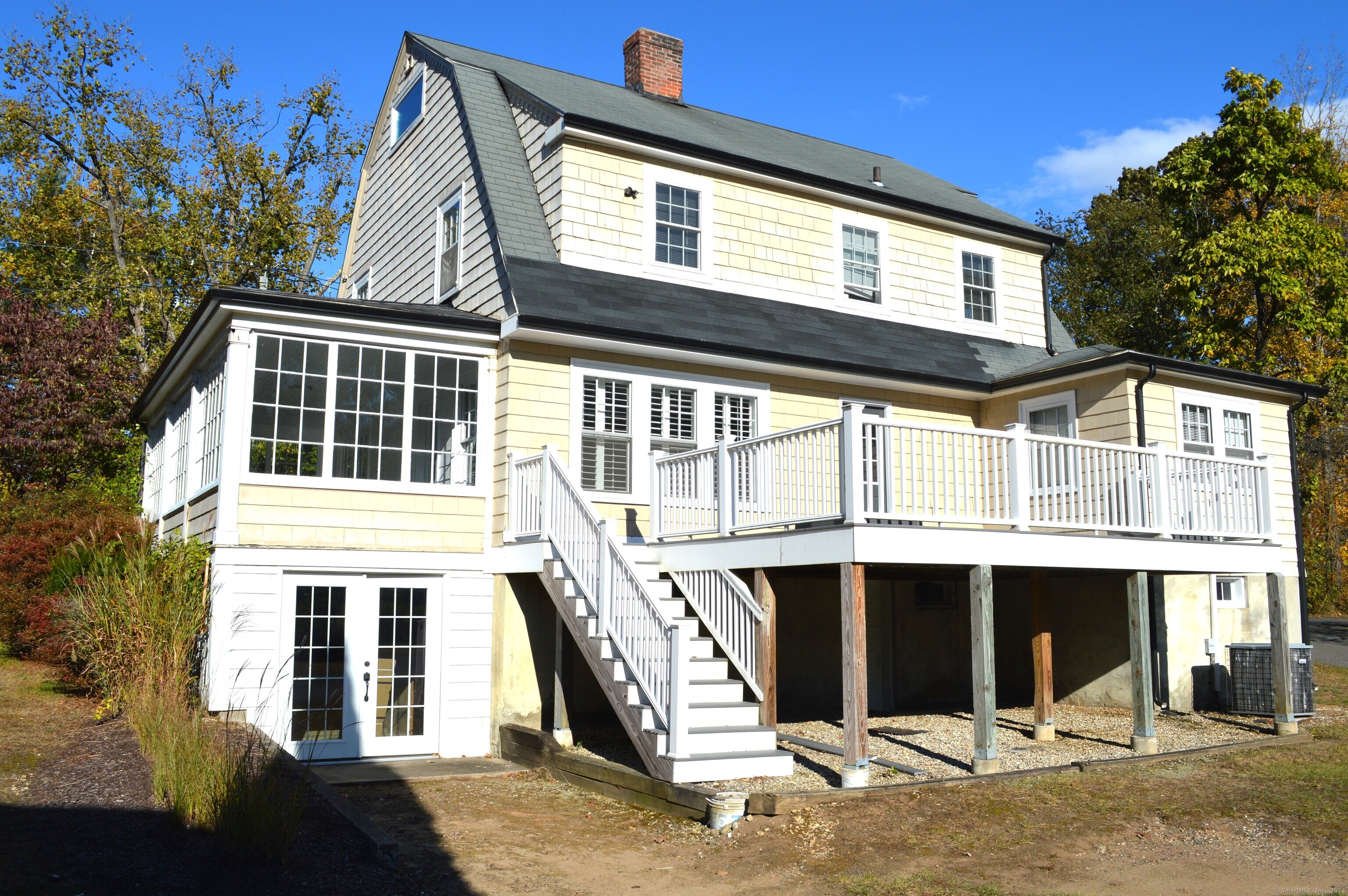 Farmington, Connecticut 06032, United States, 3 Bedrooms Bedrooms, ,2 BathroomsBathrooms,Residential,Pending,38869