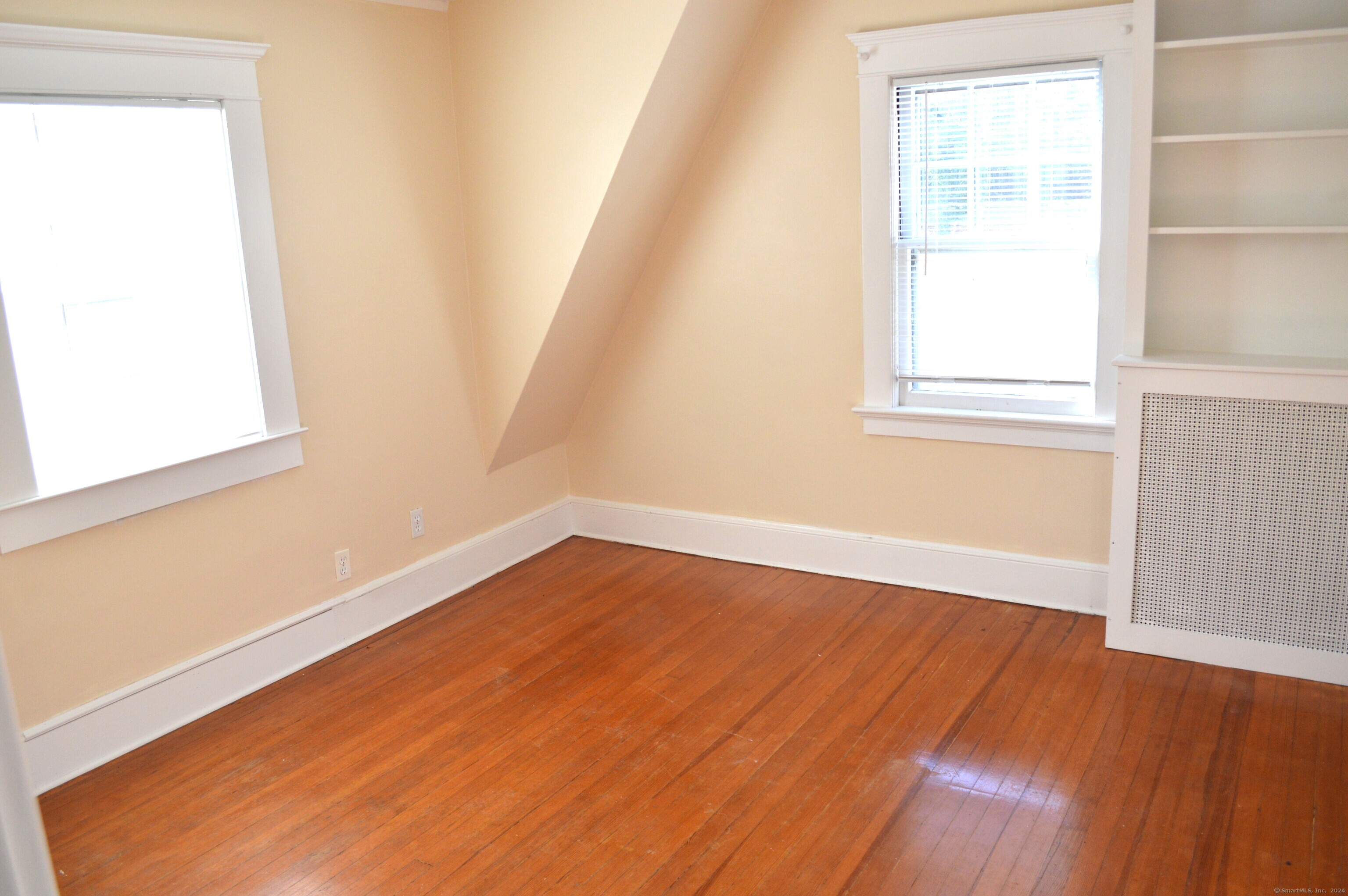 Farmington, Connecticut 06032, United States, 3 Bedrooms Bedrooms, ,2 BathroomsBathrooms,Residential,Pending,38869