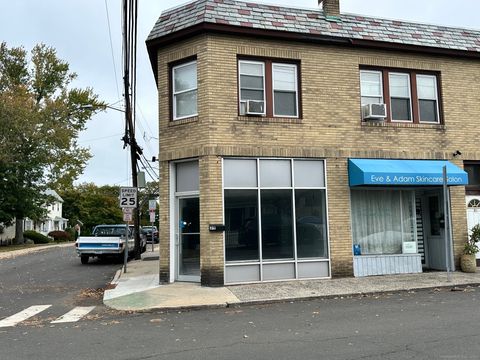 Photo of 39 Belltown Road, Stamford, CT 06905 (MLS # 24133605)