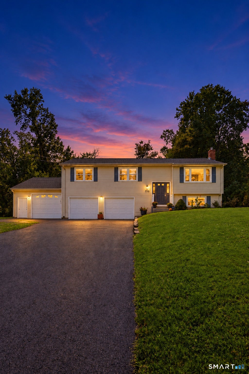 775 Overhill Drive