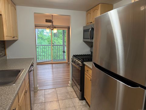 67 Brookwood Drive APT B Rocky Hill CT 06067
