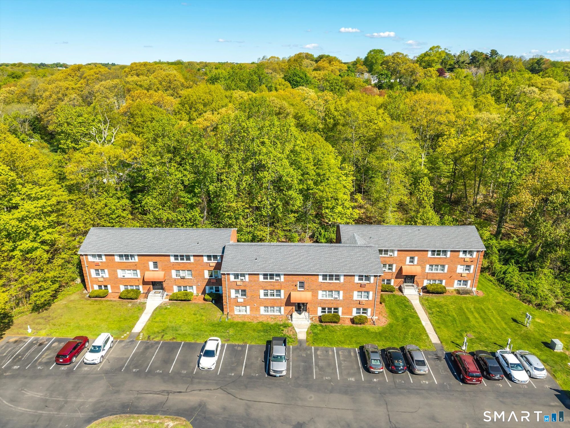 40-44 Briarwood Lane