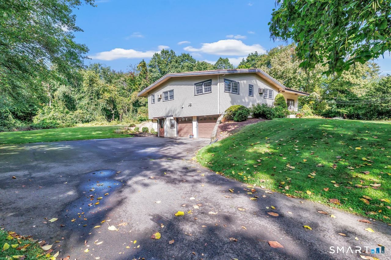 10 Lombard Drive