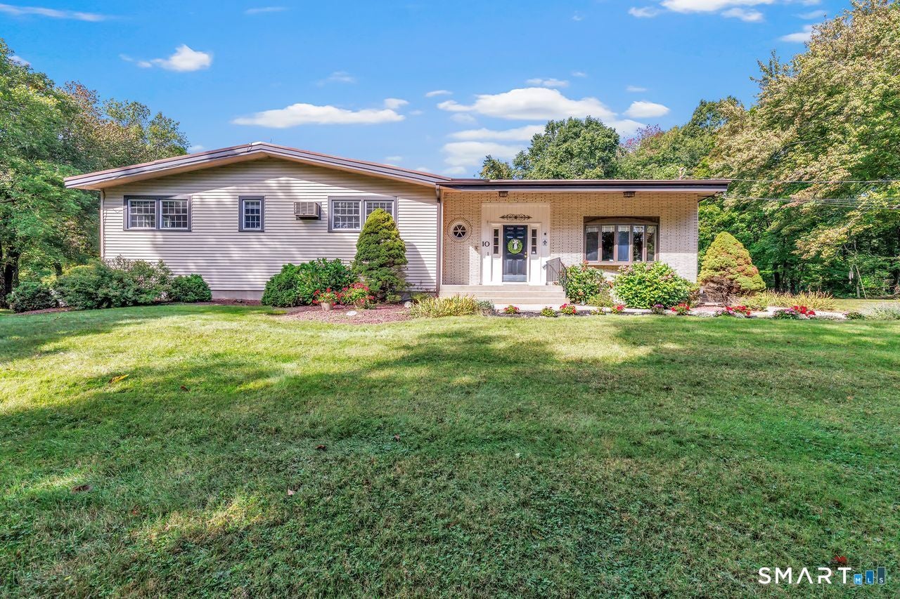 10 Lombard Drive