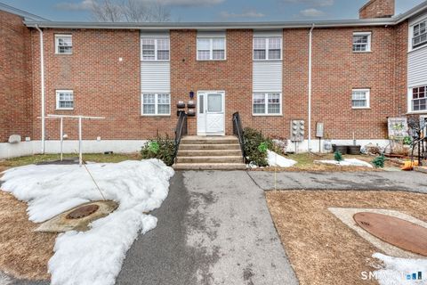 Photo of 66 Beths Avenue #APT 15, Bristol, CT 06010 (MLS # 24158151)