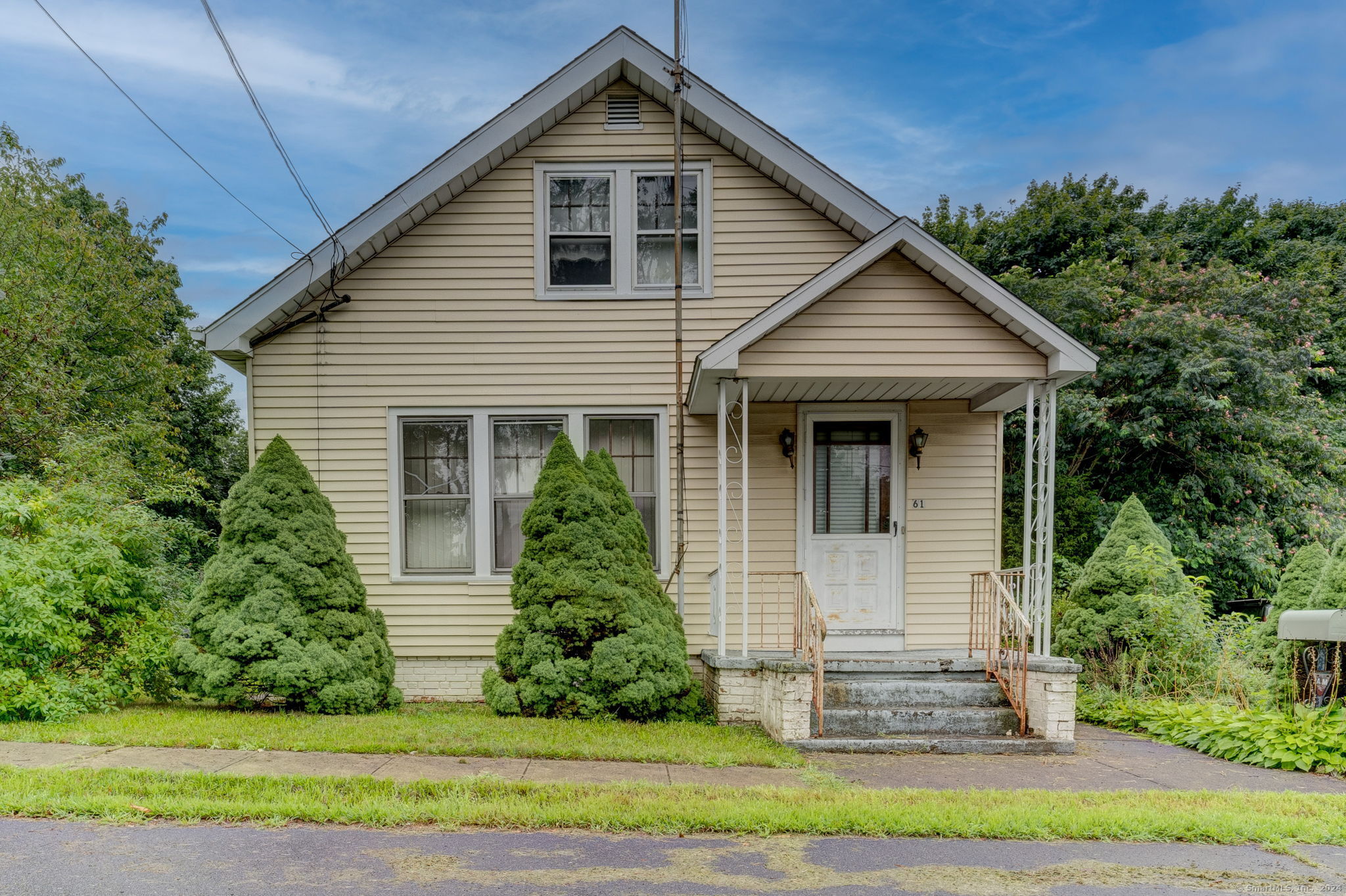 Photo 1 of 61 Hobson Avenue, Hamden, Connecticut, $249,999, Web #: 24038287