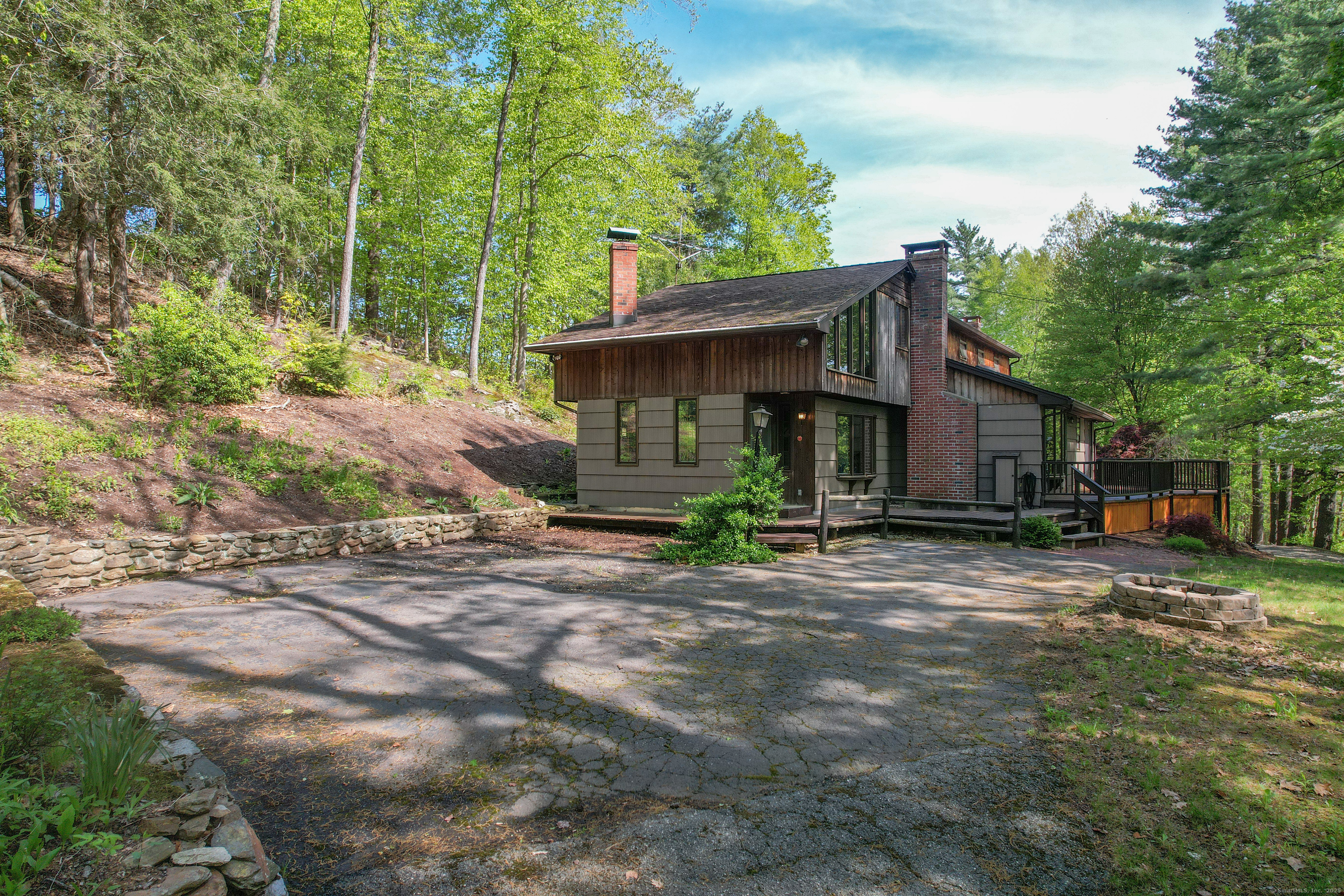 161 Center Hill Road