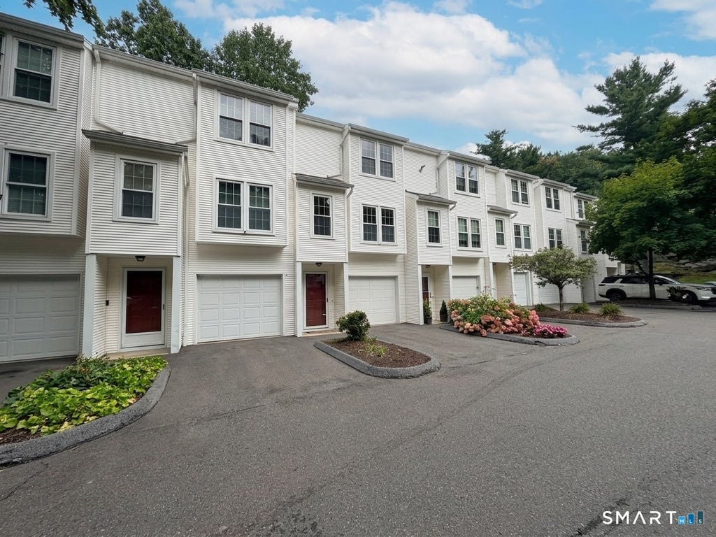 Photo of 380 Hitchcock Road #267, Waterbury, CT 06705 (MLS # 24203094)