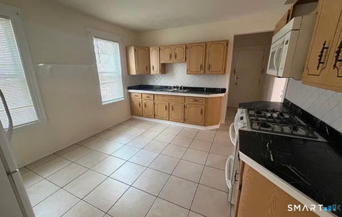 Multifamily For Rent - 194 Sheridan Street<br/> Bridgeport, CT 06610
