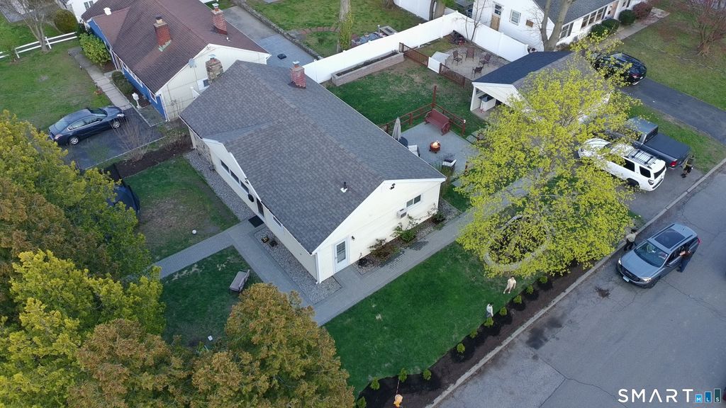 Photo of 62 Bungalow Park, Stamford, CT 06902 (MLS # 24169415)