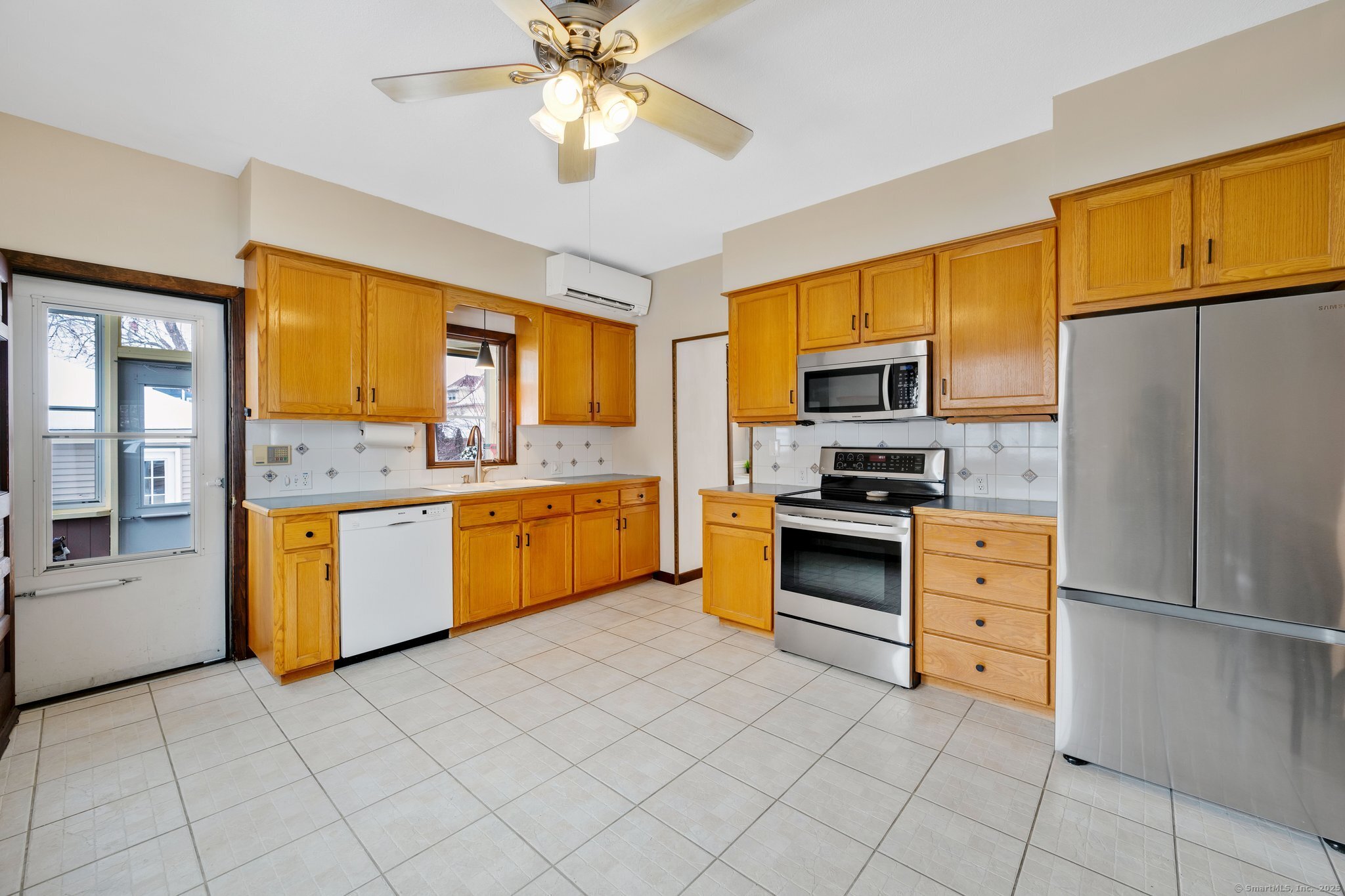 26 Belvidere Street, Springfield, Massachusetts image 9