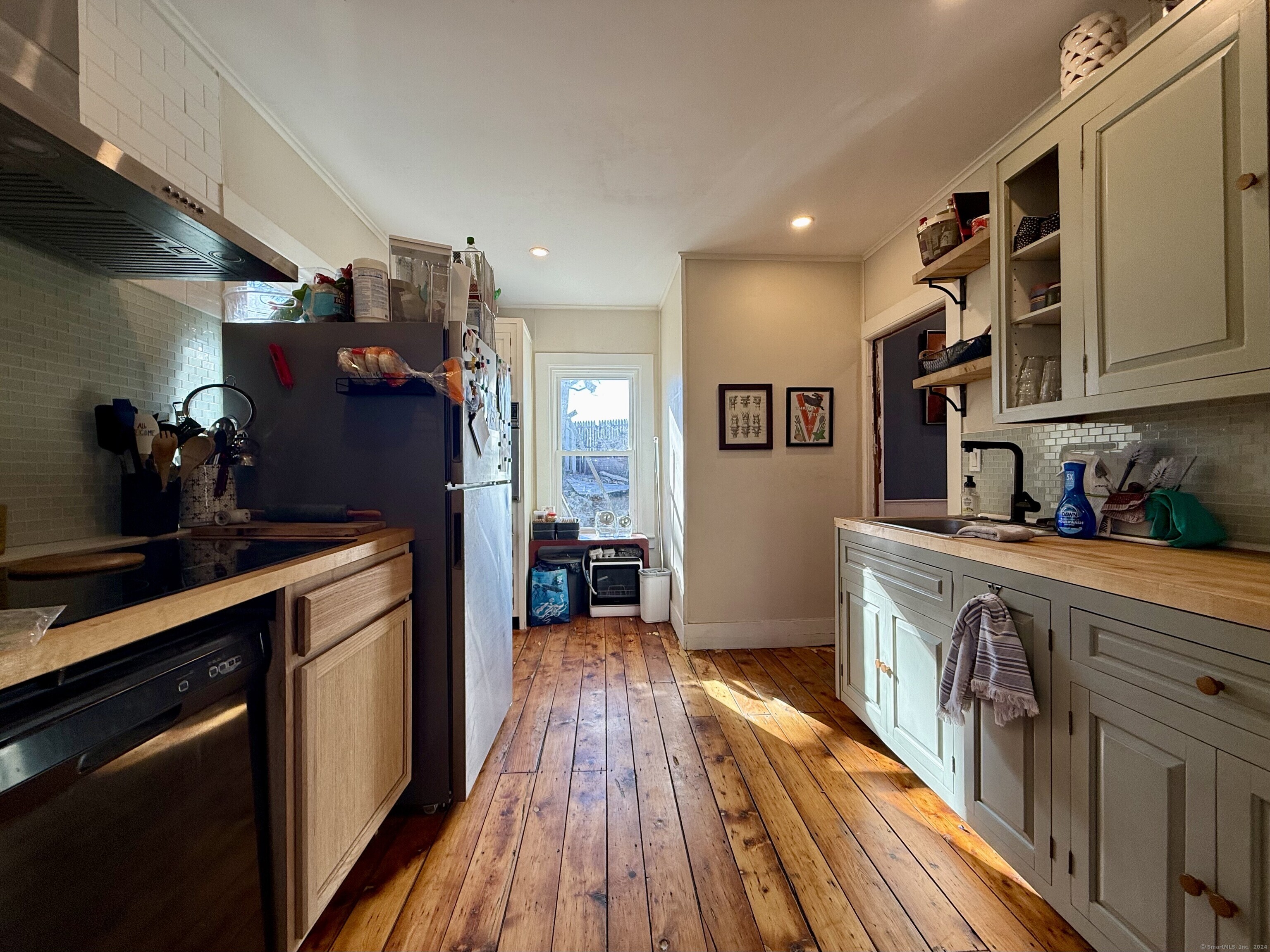 4 Bishop Court, New London, Connecticut image 5