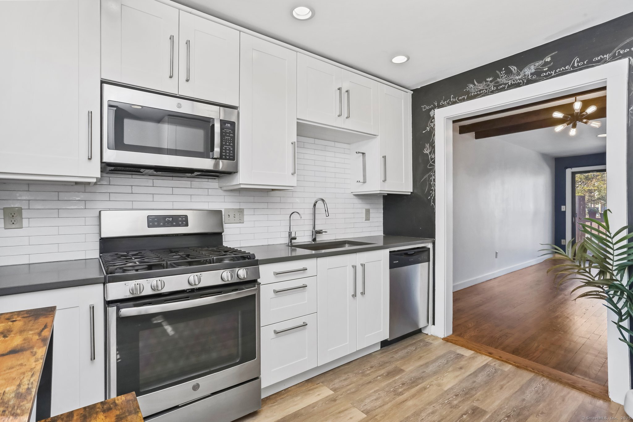 409 Hope Street #APT G, Stamford, Connecticut image 5
