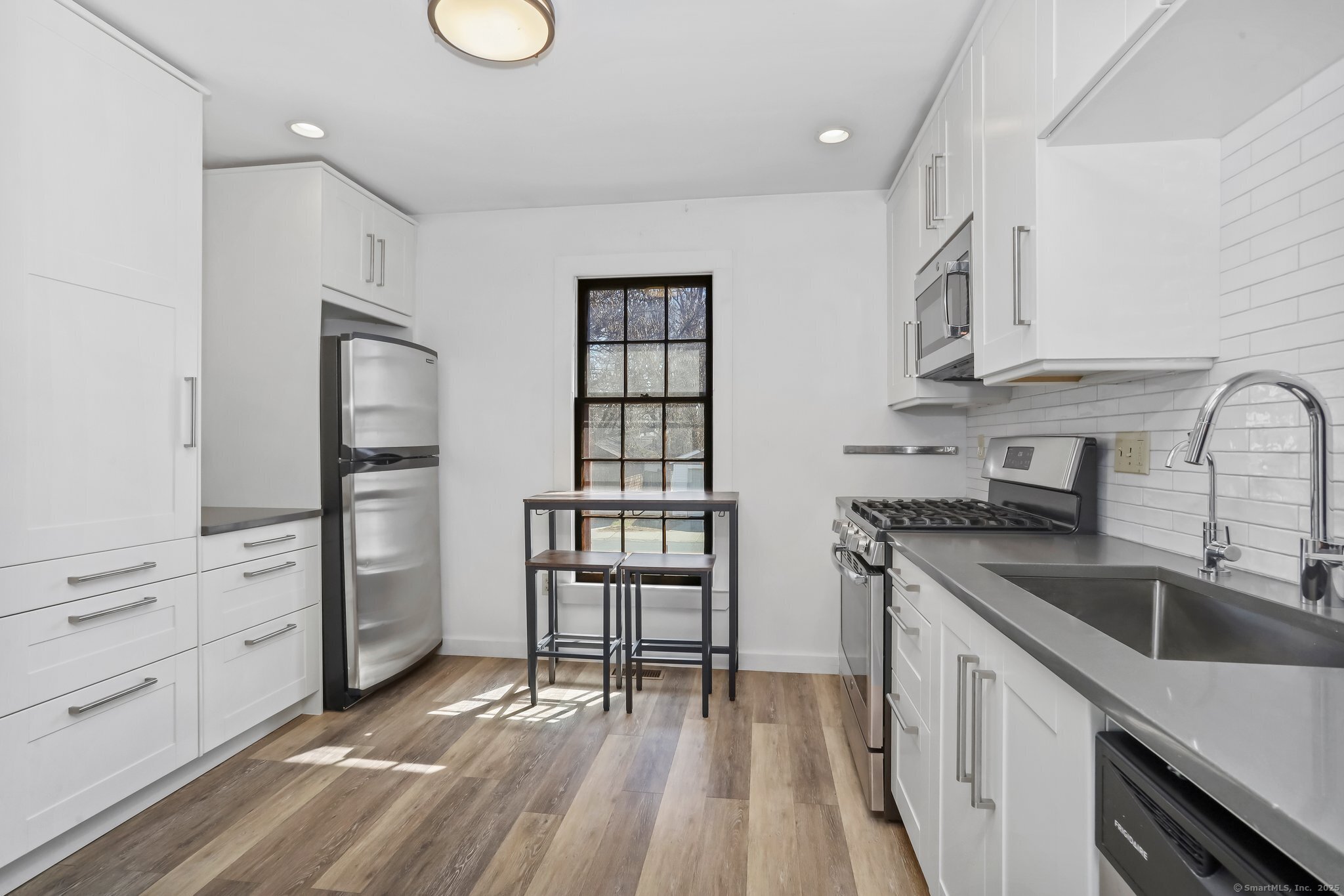 409 Hope Street #APT G, Stamford, Connecticut image 4