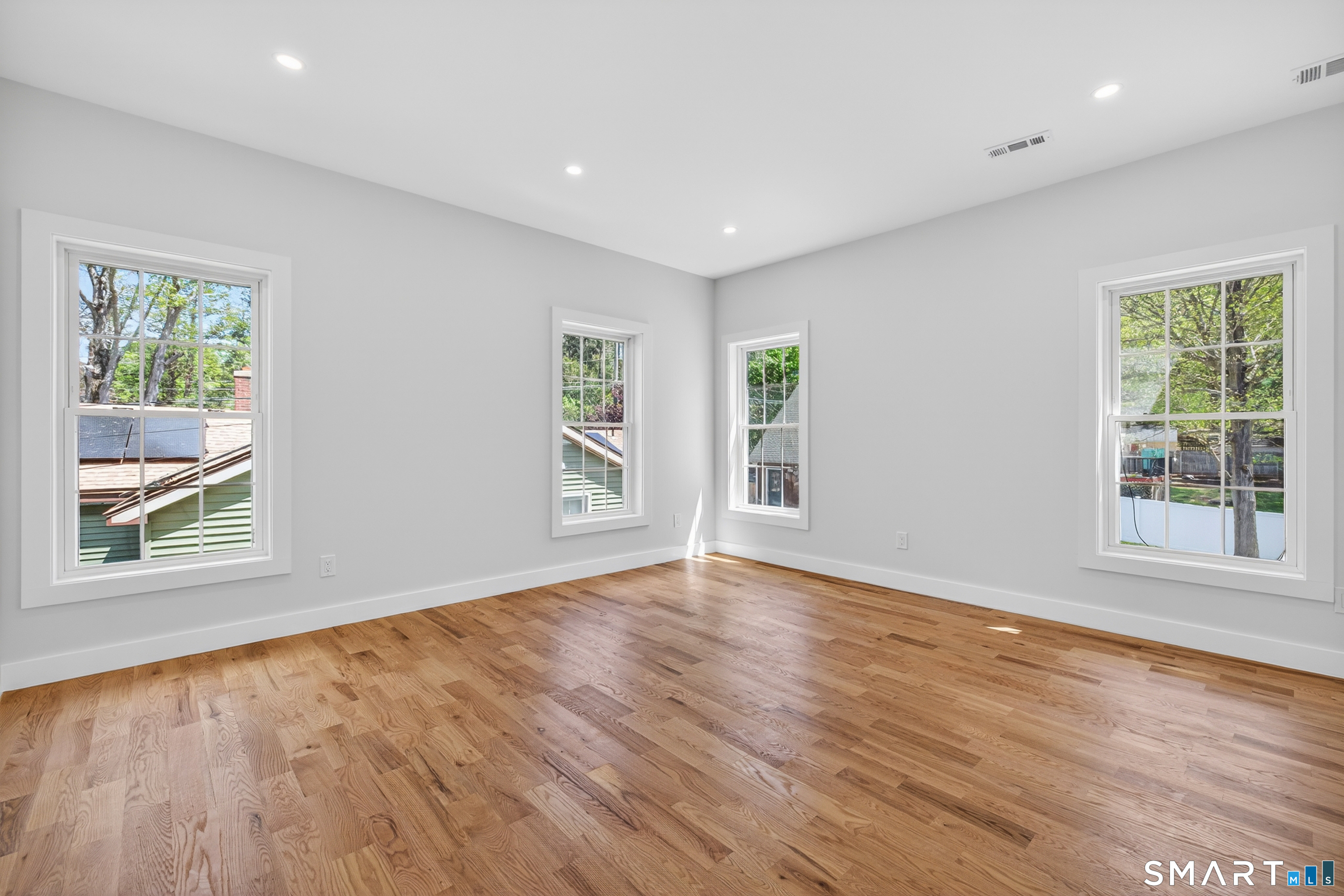 367 South End Road