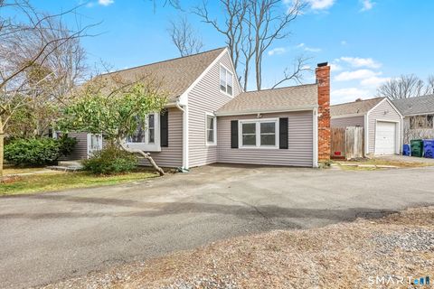 Photo of 5 Sanford Place, Stratford, CT 06615 (MLS # 24159183)