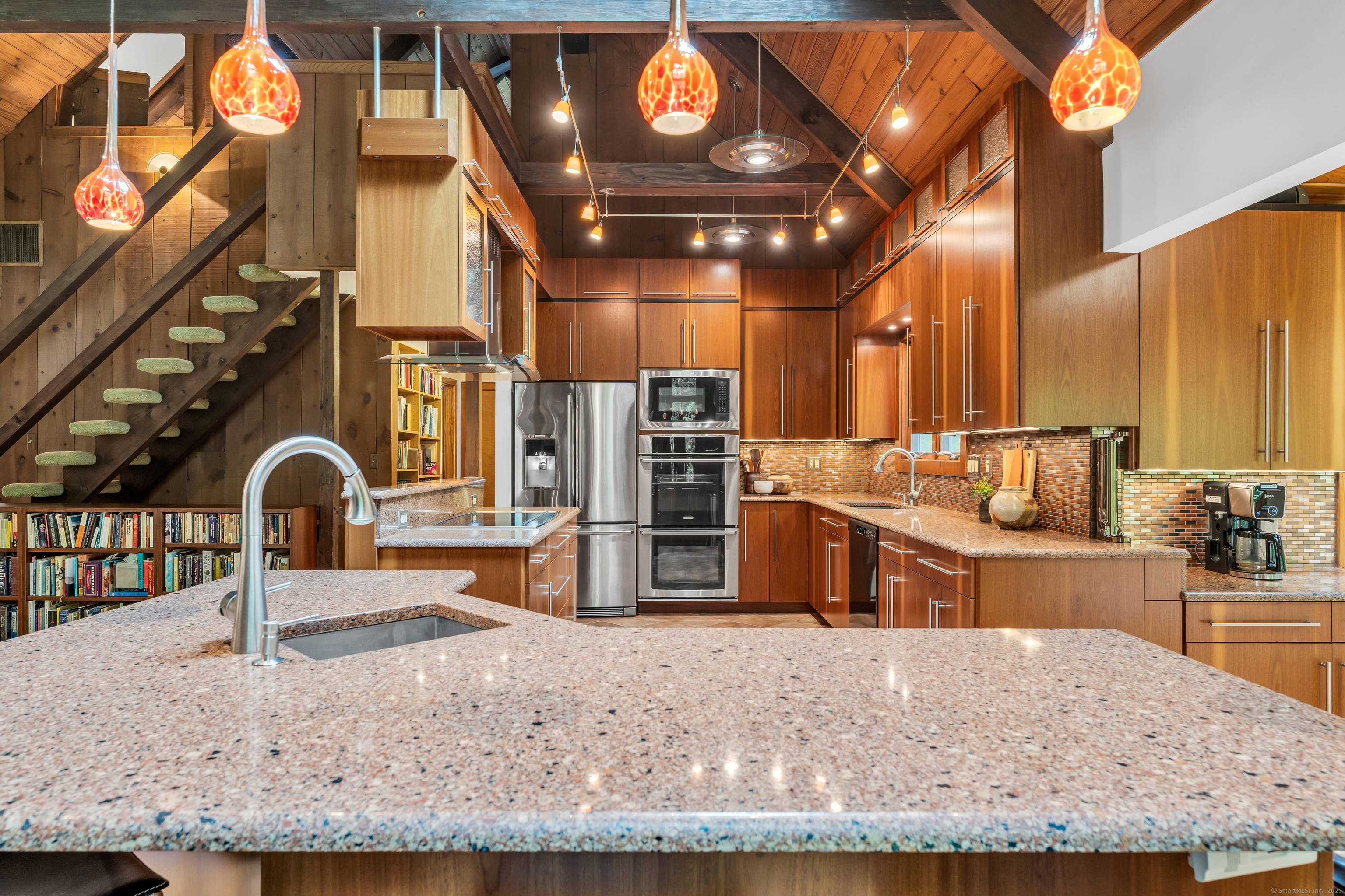 522 Peddlers Road, Guilford, Connecticut image 8