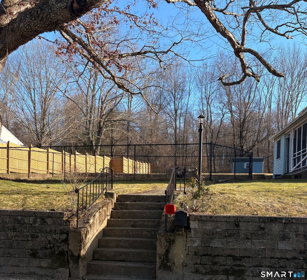 Photo of 27 Williams Avenue, Plainfield, CT 06354 (MLS # 24162355)