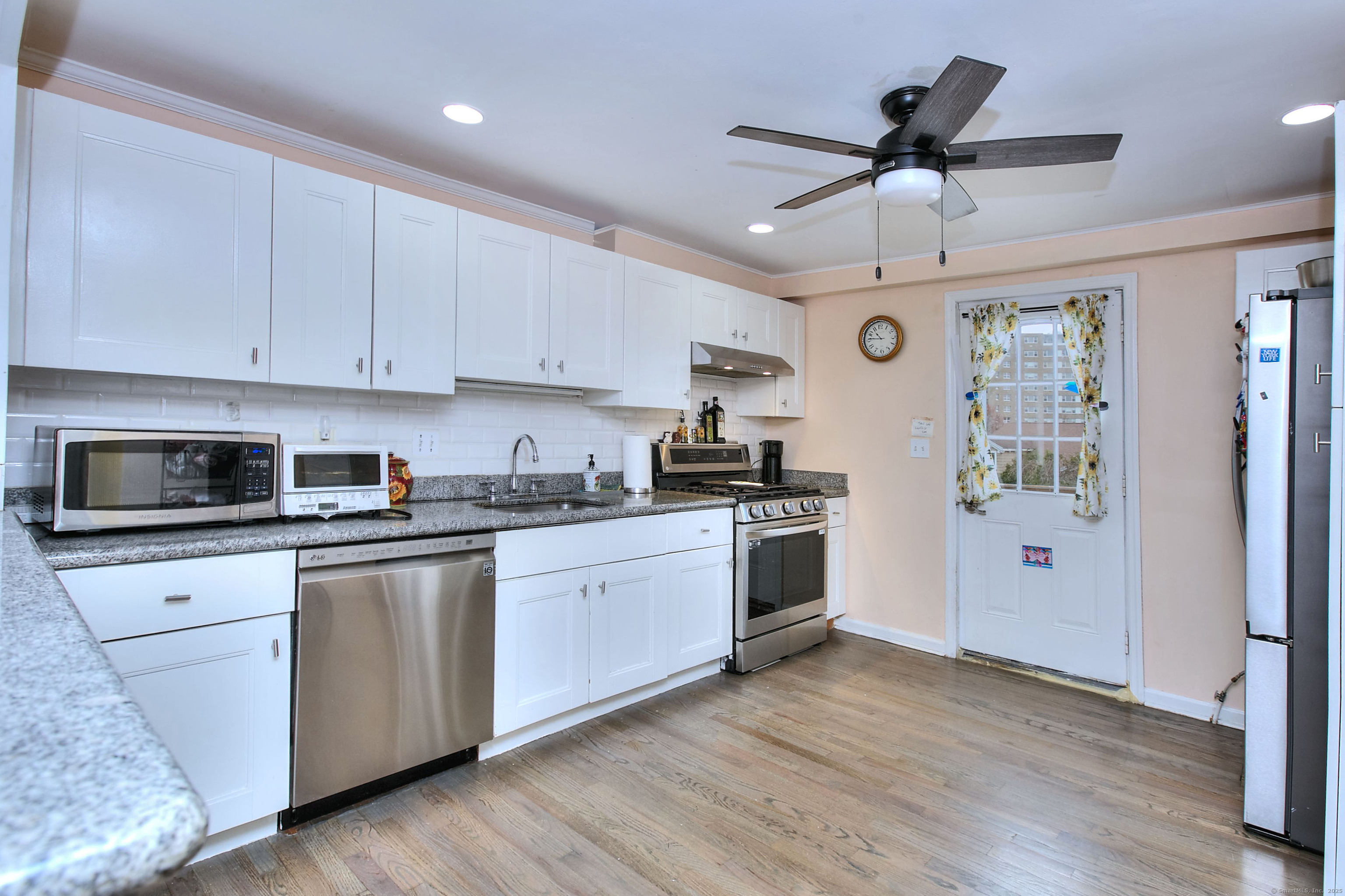 165 Greenfield Drive, Bridgeport, Connecticut image 8