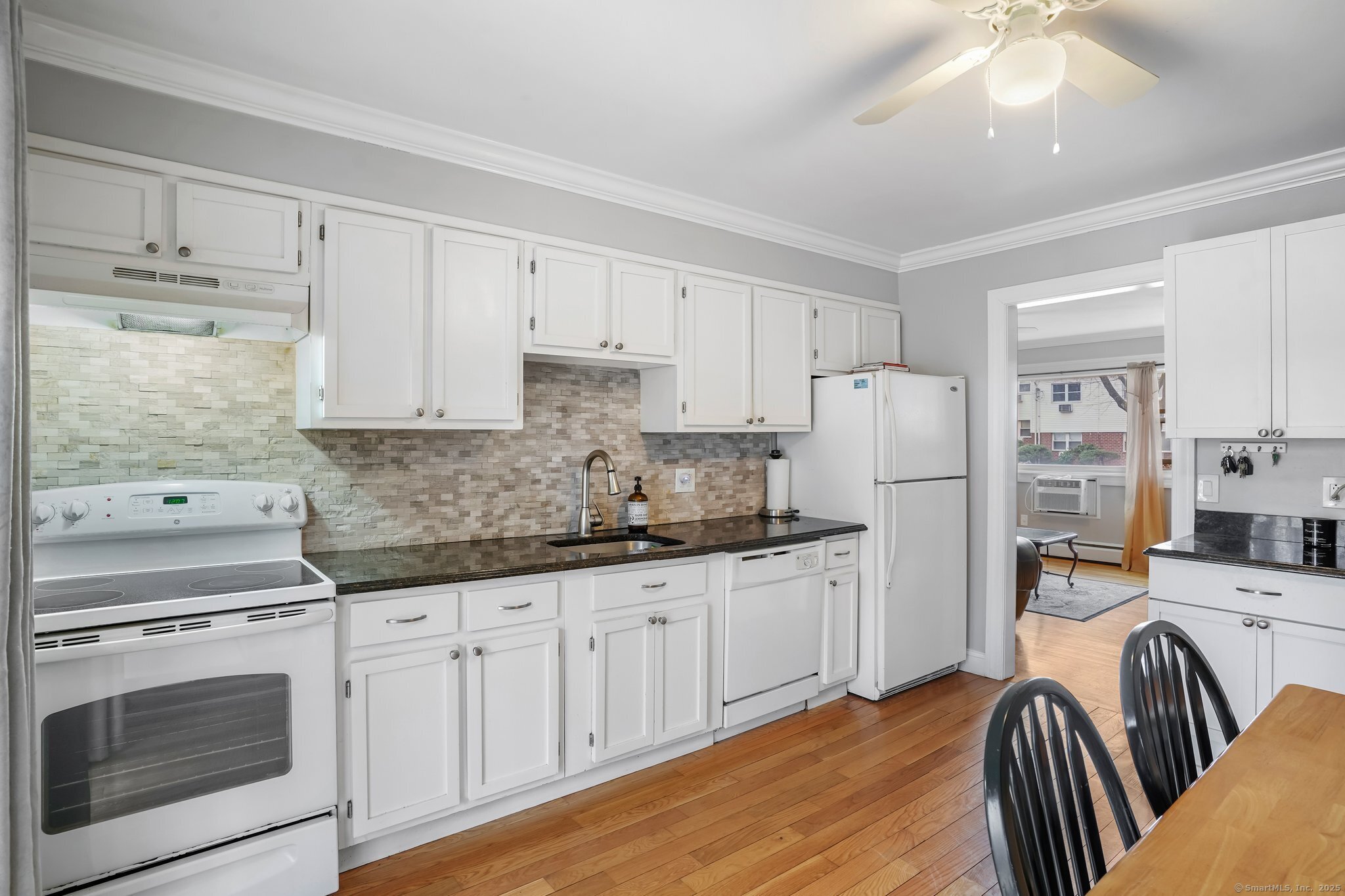 216 Cherry Hill Drive #1B, Bridgeport, Connecticut image 5