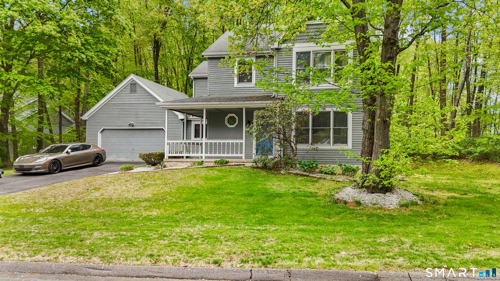 Photo of 10 Quail Run, Bloomfield, CT 06002 (MLS # 24174746)