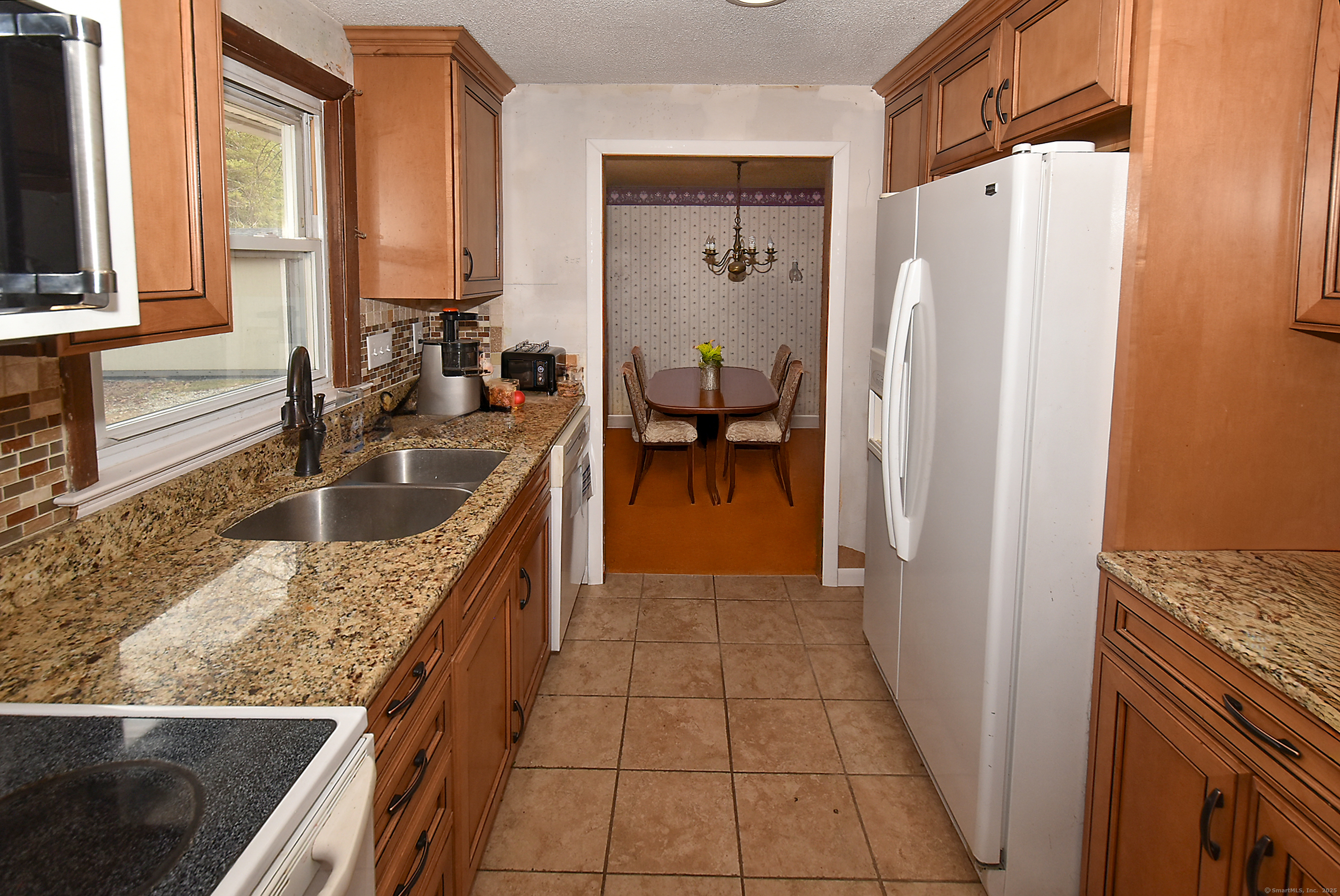 2 Nevins Avenue, Enfield, Connecticut image 6