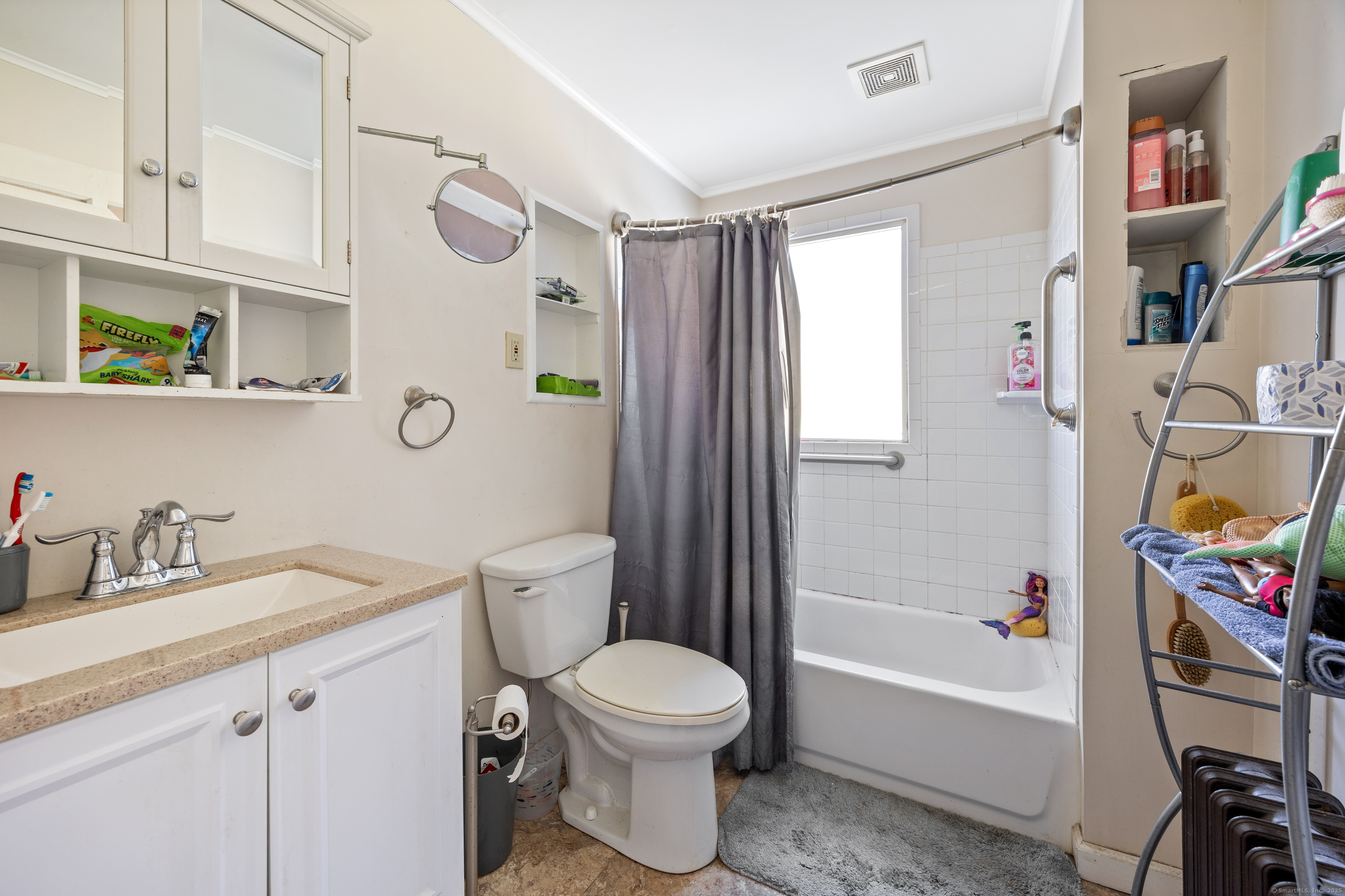 51 Benham Street, Torrington, Connecticut image 10