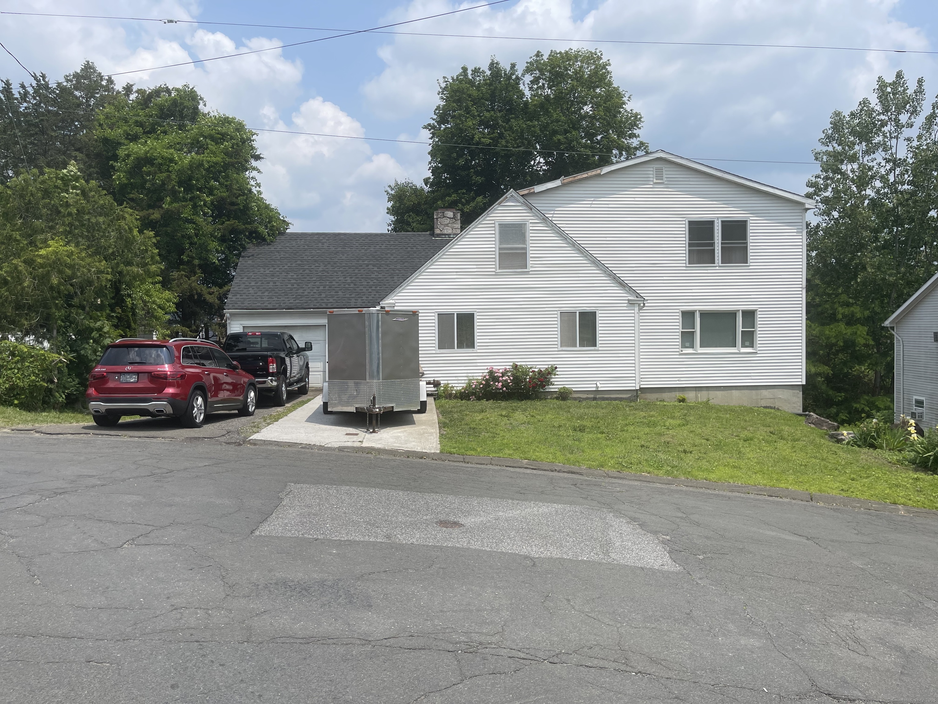 Property for Sale at S Well Avenue, Danbury, Connecticut - Bedrooms: 4 
Bathrooms: 3 
Rooms: 8  - $585,000