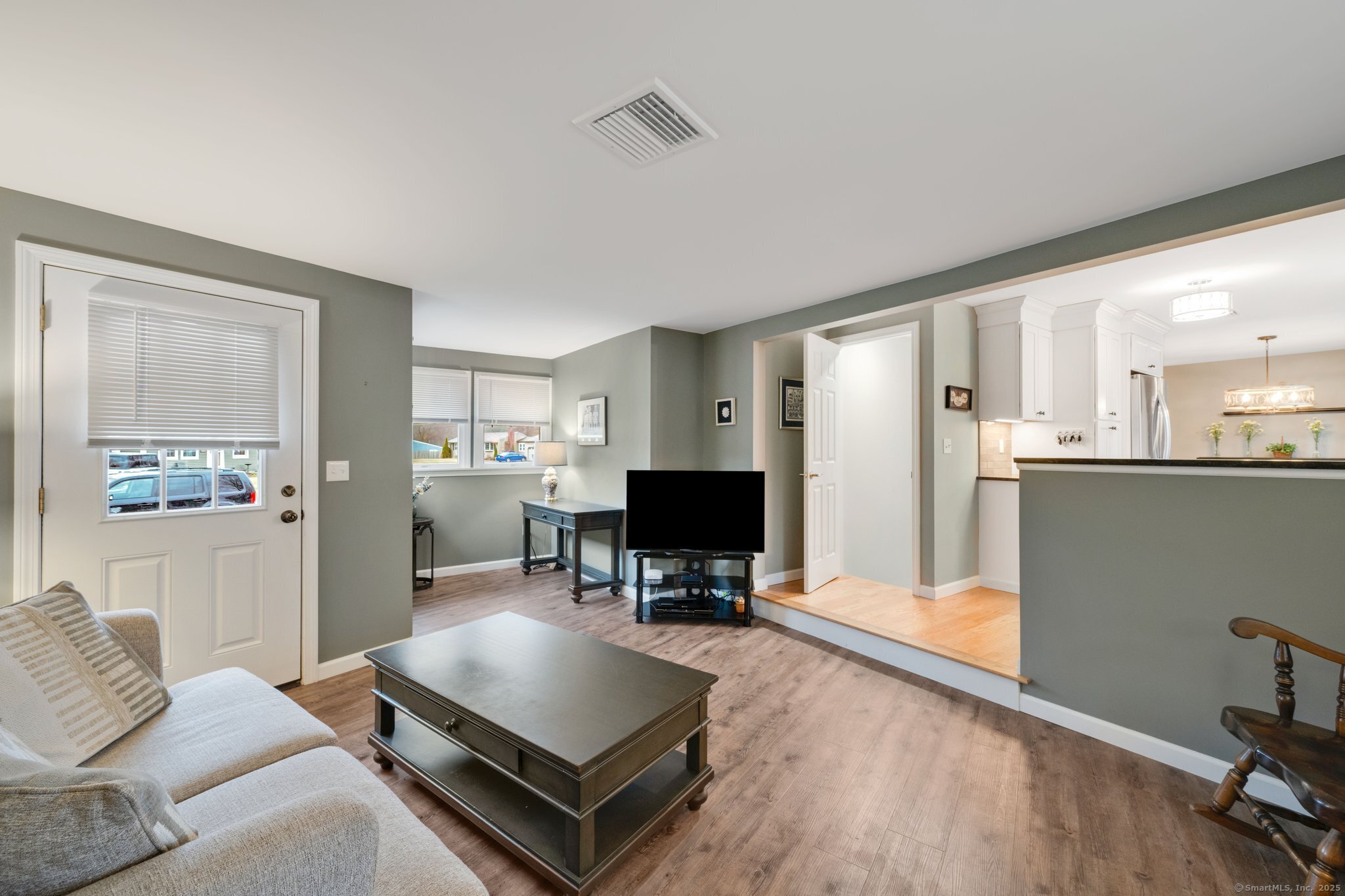 12 Nevins Avenue