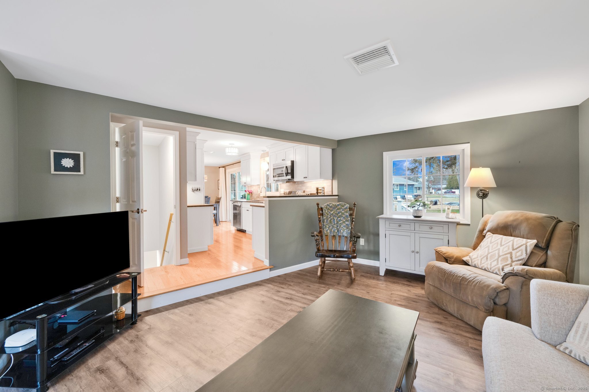 12 Nevins Avenue