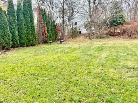 Tiny photo for 29 Nash Place, Norwalk, CT 06854 (MLS # 24153742)