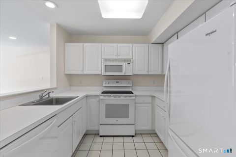 Tiny photo for 75 Washington Avenue #5-104, Hamden, CT 06518 (MLS # 24161938)