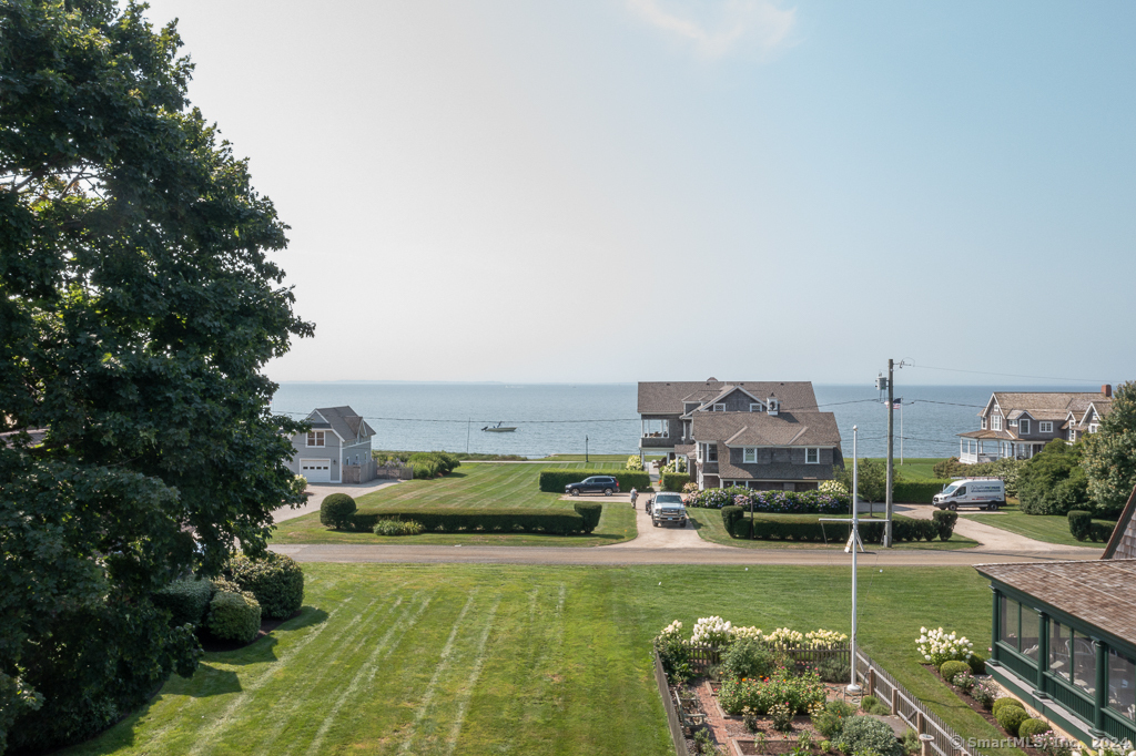 17 Agawam Avenue