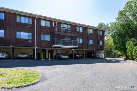 Tiny photo for 154 Cold Spring Road #APT 86, Stamford, CT 06905 (MLS # 24154395)