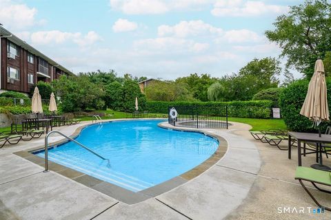 Tiny photo for 154 Cold Spring Road #APT 86, Stamford, CT 06905 (MLS # 24154395)