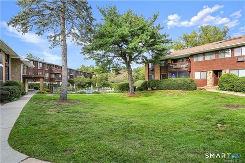 Tiny photo for 154 Cold Spring Road #APT 86, Stamford, CT 06905 (MLS # 24154395)
